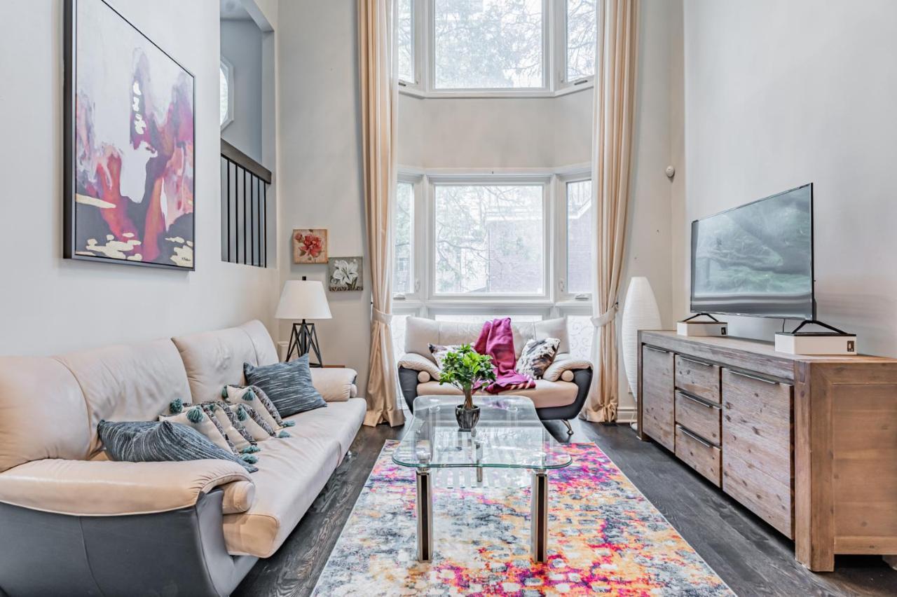 Beautiful Property In Downtown Core Close To Subway Station! Toronto Kültér fotó
