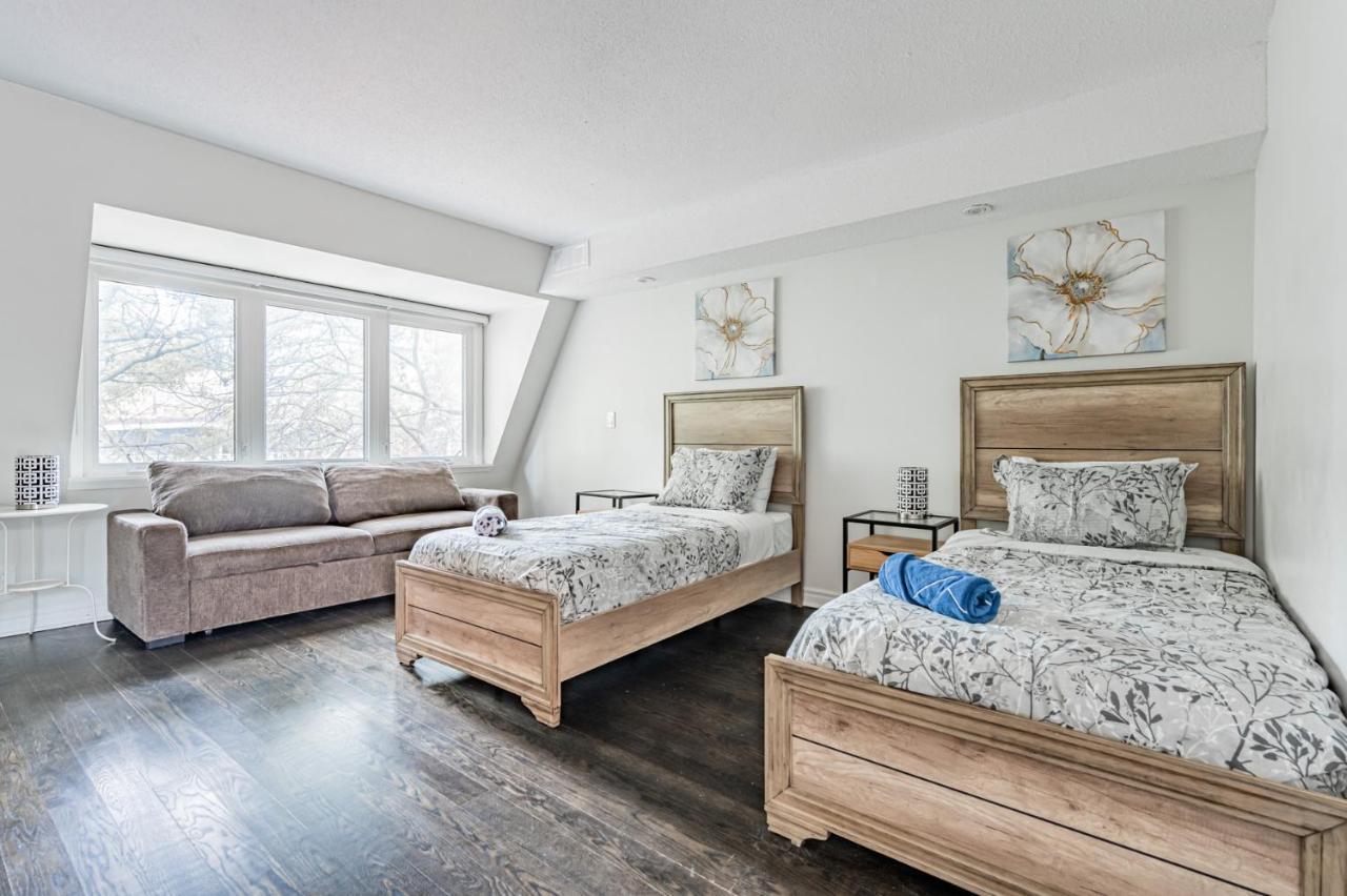 Beautiful Property In Downtown Core Close To Subway Station! Toronto Kültér fotó