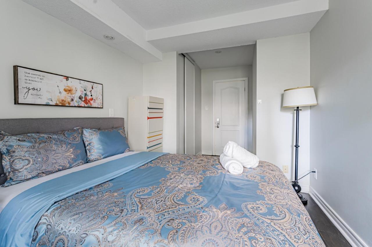 Beautiful Property In Downtown Core Close To Subway Station! Toronto Kültér fotó